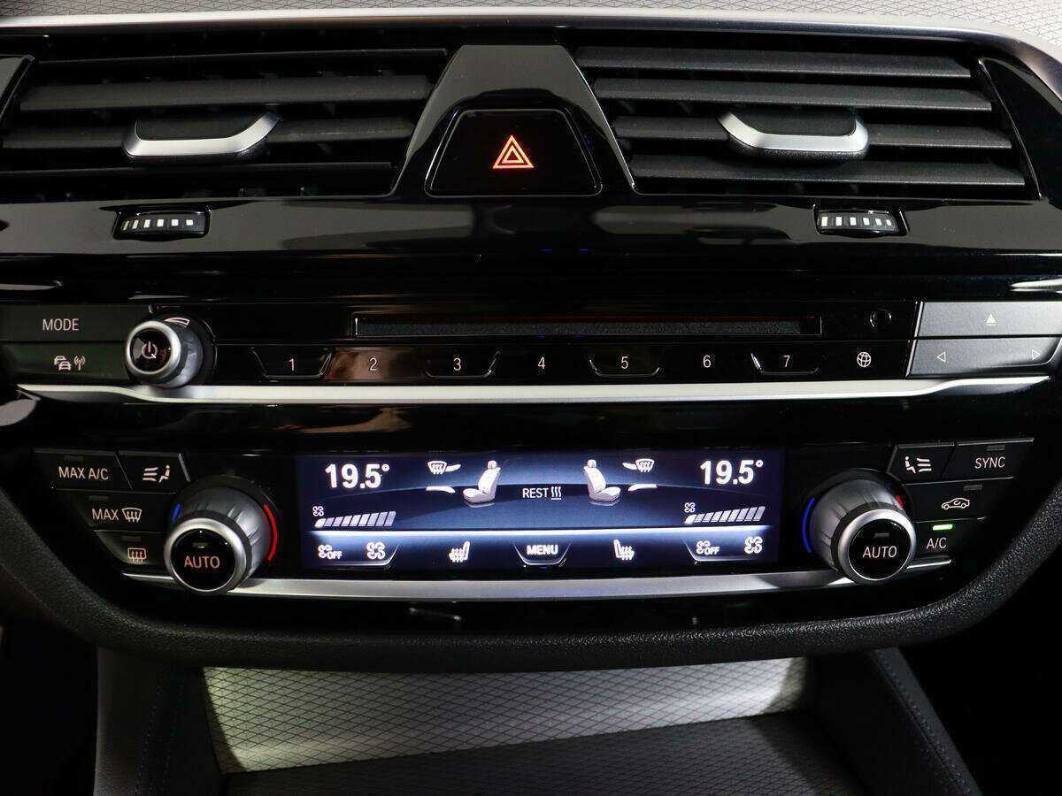 BMW 5 серии 2018 года с пробегом. Фото: #23