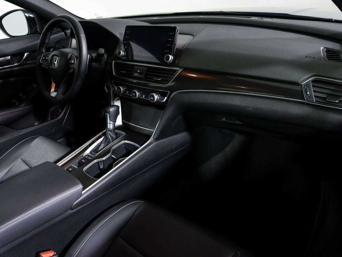 Honda Accord 2022 года с пробегом. Фото: #6
