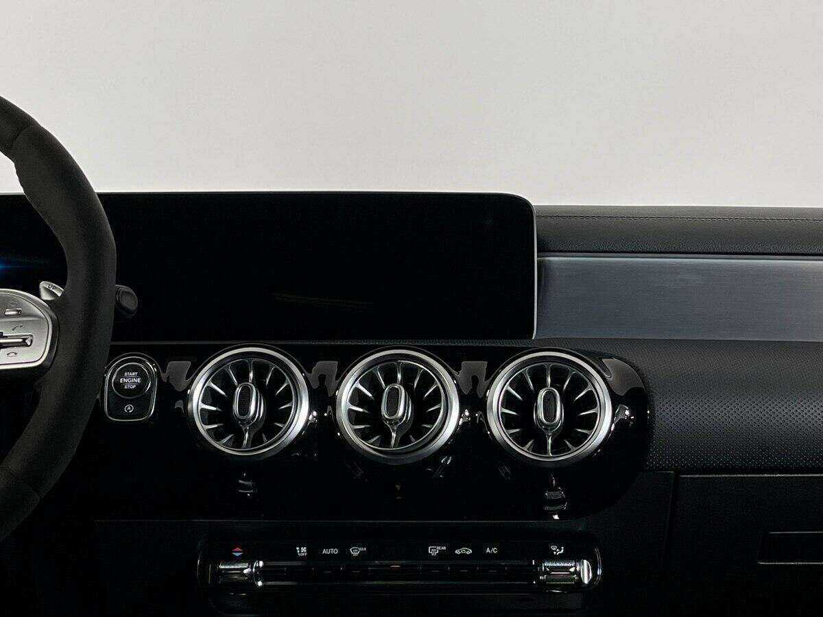 Mercedes-Benz A-Класс AMG 2019 года с пробегом. Фото: #9