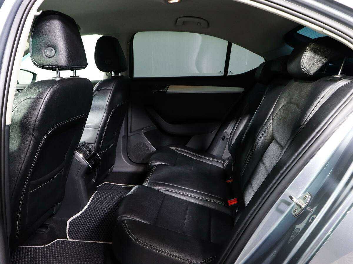 Б/У Шкода Суперб 2015 года. Фото: #8