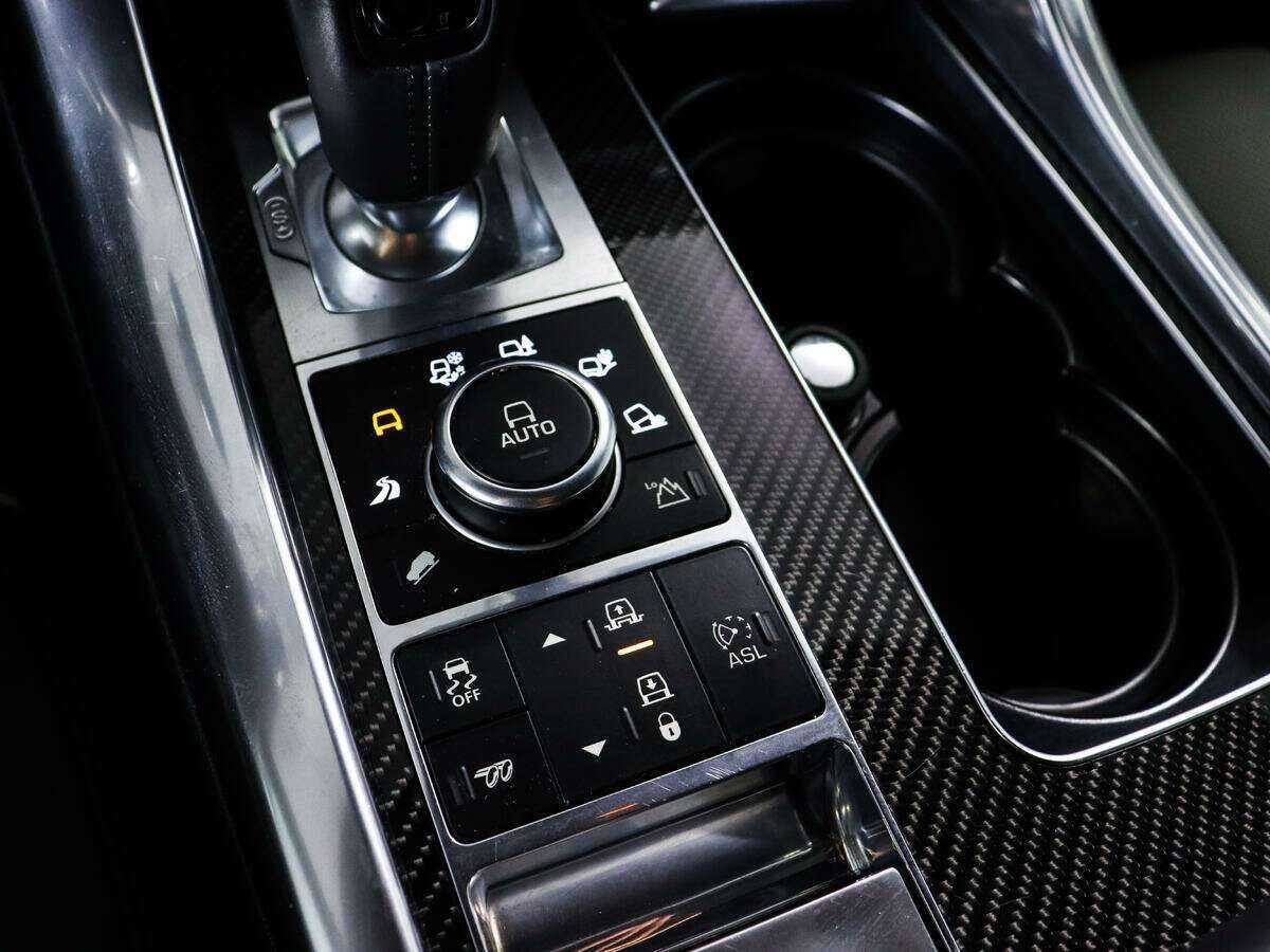 Land Rover Range Rover Sport 2015 года с пробегом. Фото: #26