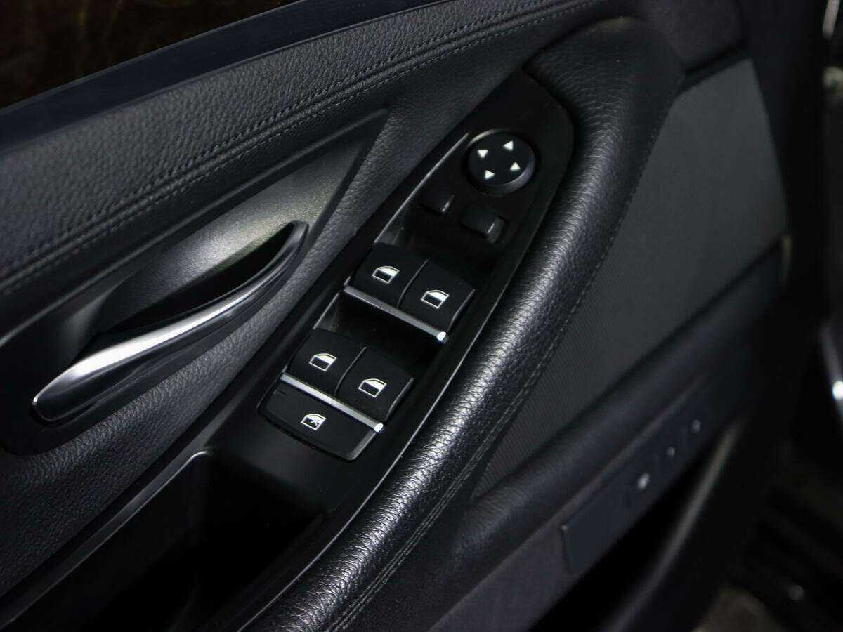 BMW 5 серии 2015 года с пробегом. Фото: #12