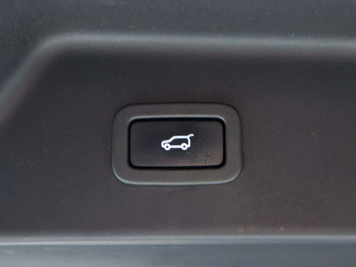 Land Rover Range Rover 2012 года с пробегом. Фото: #18