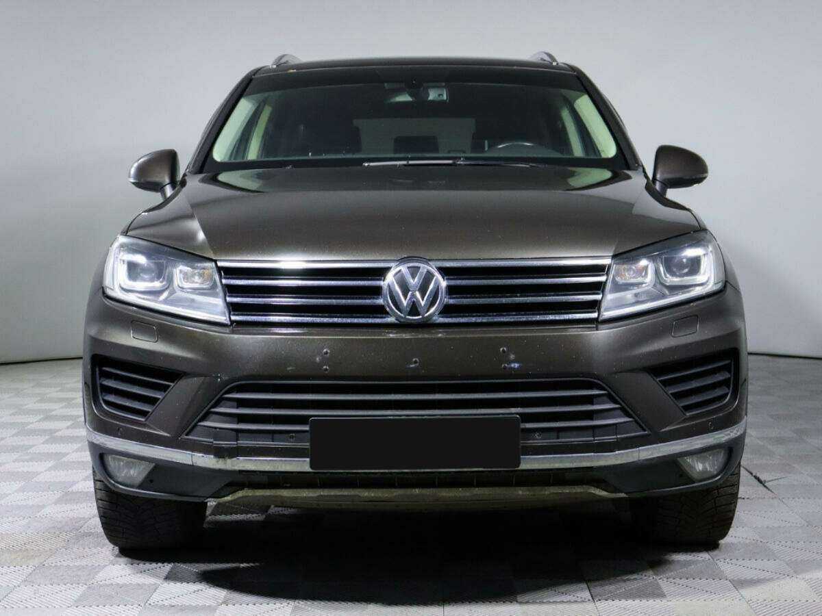 Volkswagen Touareg 2015 года с пробегом. Фото: #1