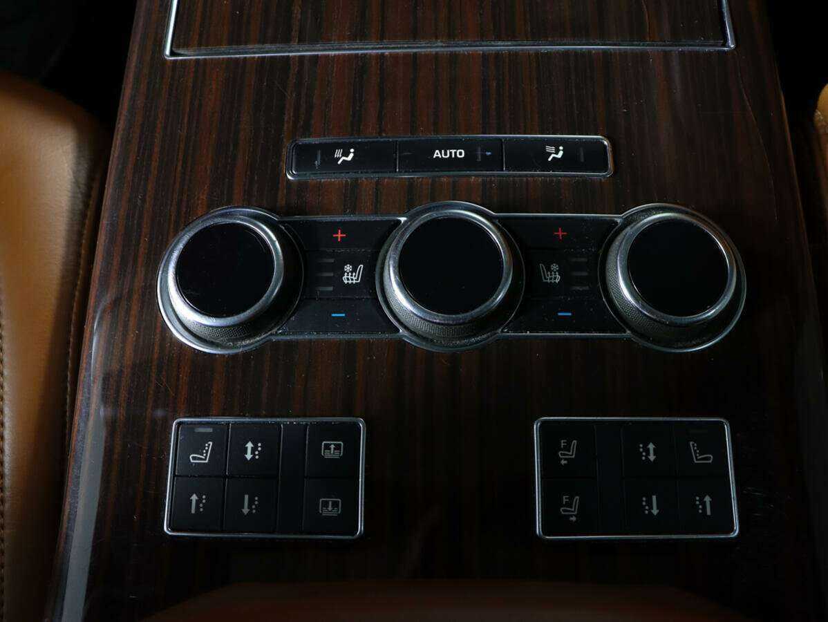 Land Rover Range Rover 2013 года с пробегом. Фото: #14