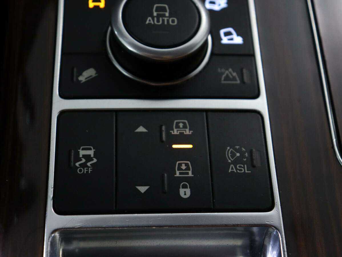 Land Rover Range Rover 2013 года с пробегом. Фото: #18