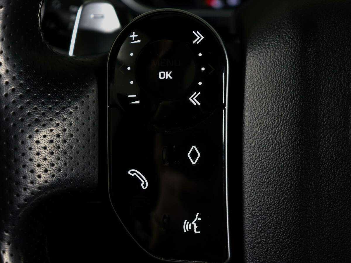 Land Rover Range Rover Sport 2018 года с пробегом. Фото: #16