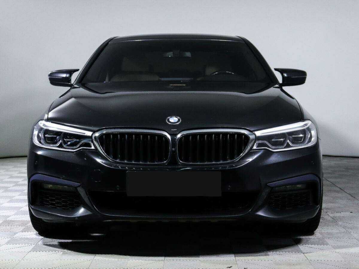 BMW 5 серии 2018 года с пробегом. Фото: #1