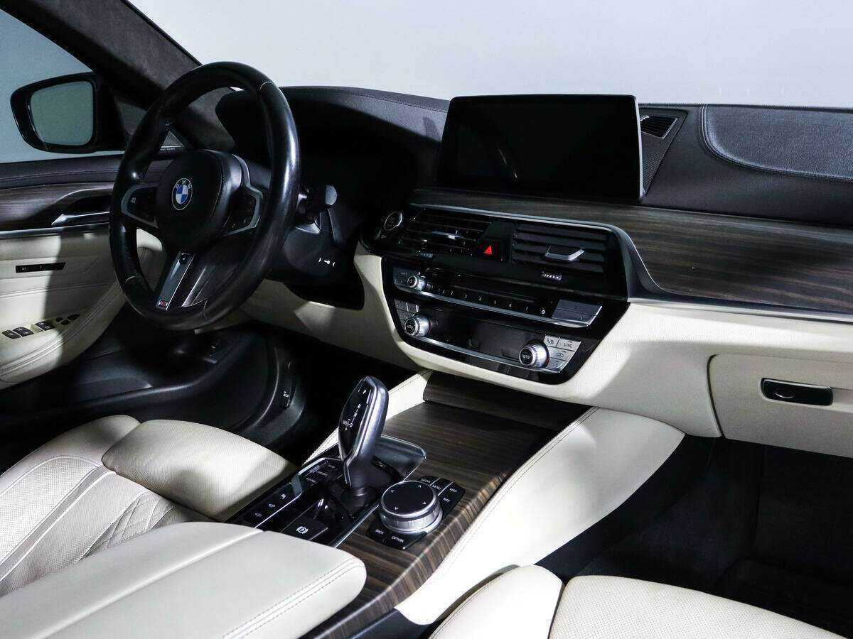 BMW 5 серии 2018 года с пробегом. Фото: #7