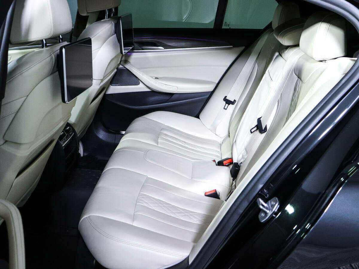 BMW 5 серии 2018 года с пробегом. Фото: #8