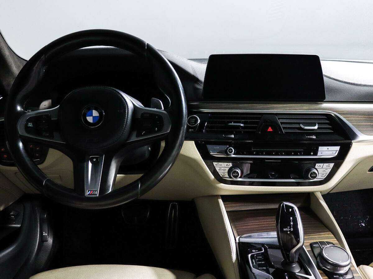 BMW 5 серии 2018 года с пробегом. Фото: #10