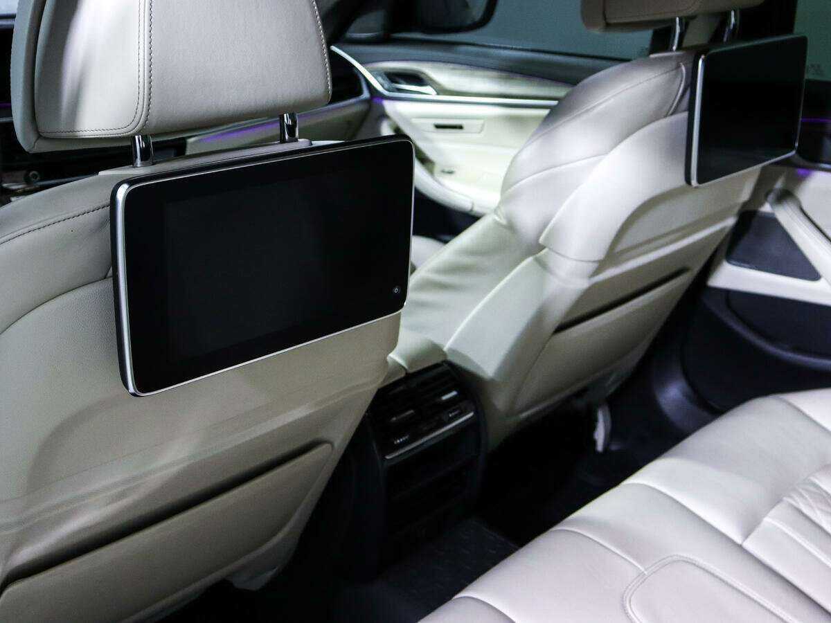 BMW 5 серии 2018 года с пробегом. Фото: #23