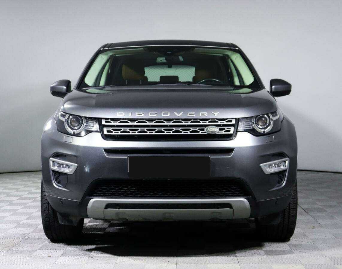 Land Rover Discovery Sport 2017 года с пробегом. Фото: #1