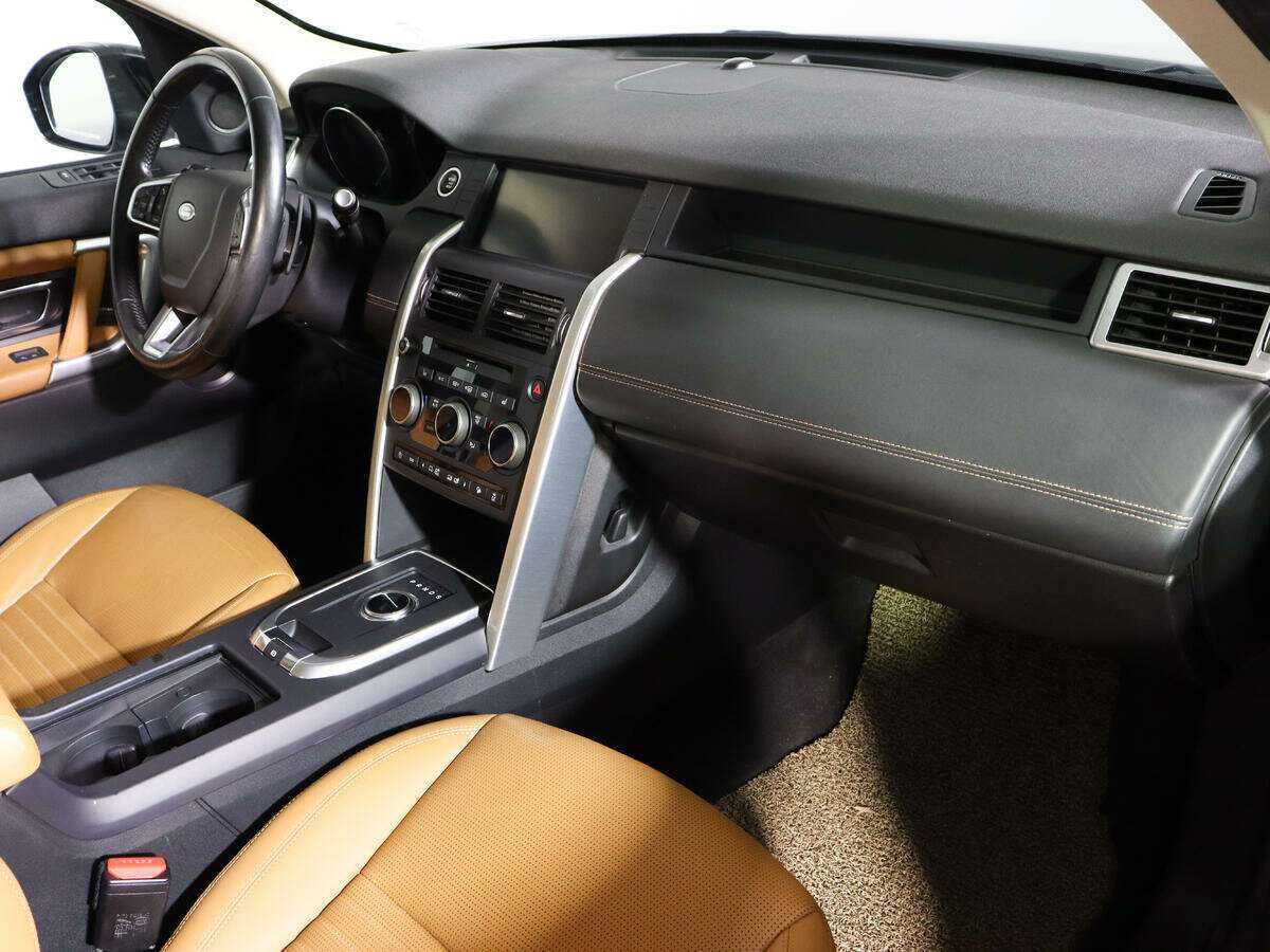 Land Rover Discovery Sport 2017 года с пробегом. Фото: #5