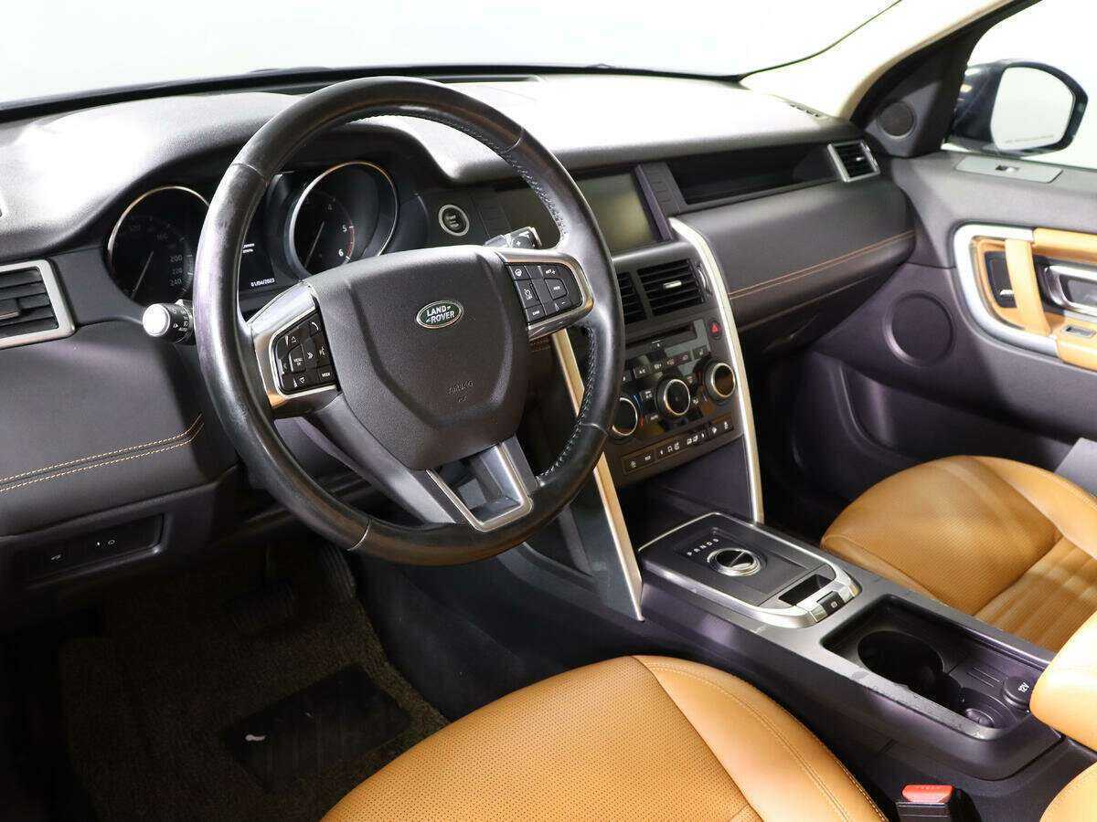 Land Rover Discovery Sport 2017 года с пробегом. Фото: #10