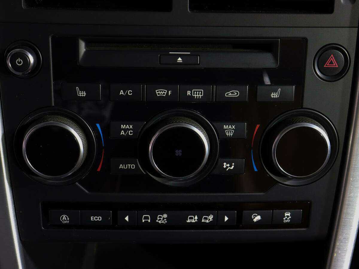 Land Rover Discovery Sport 2017 года с пробегом. Фото: #16