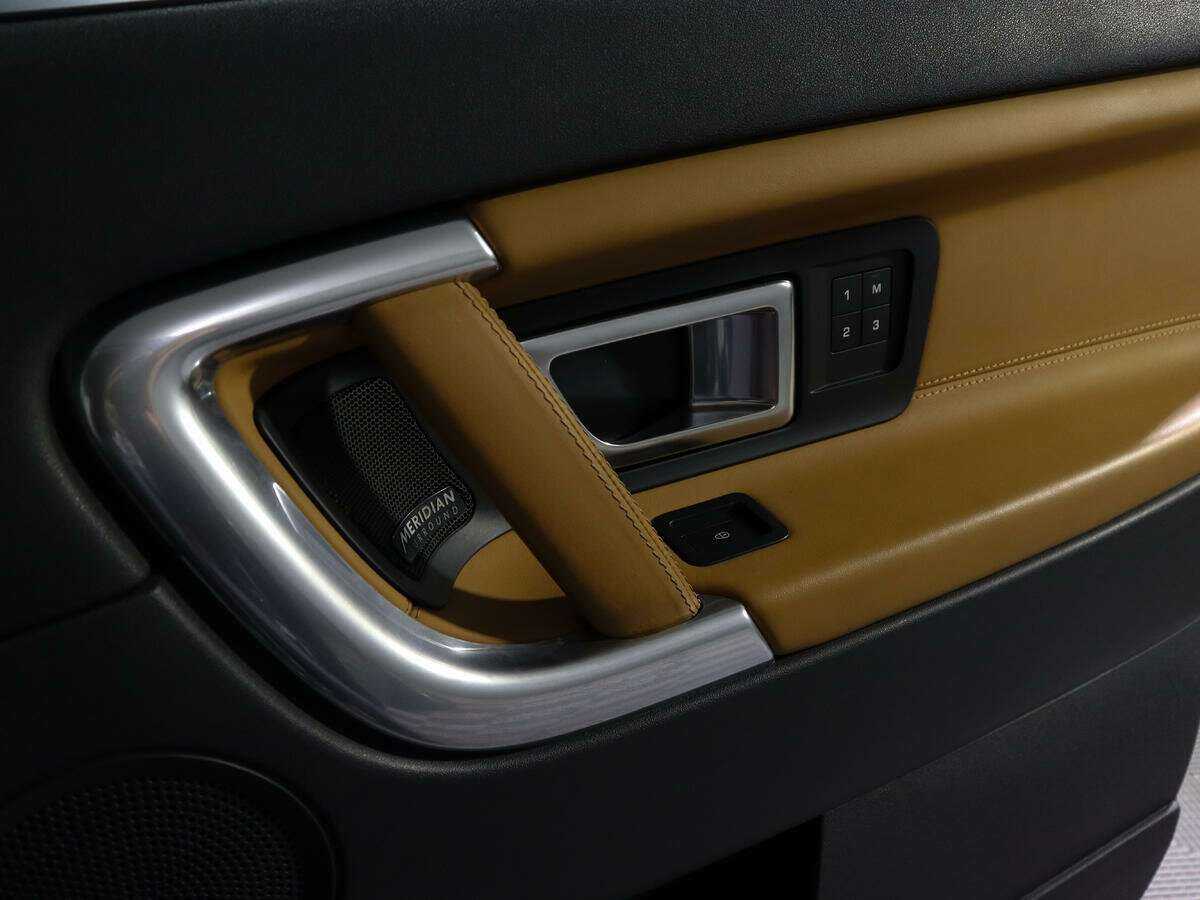 Land Rover Discovery Sport 2017 года с пробегом. Фото: #18