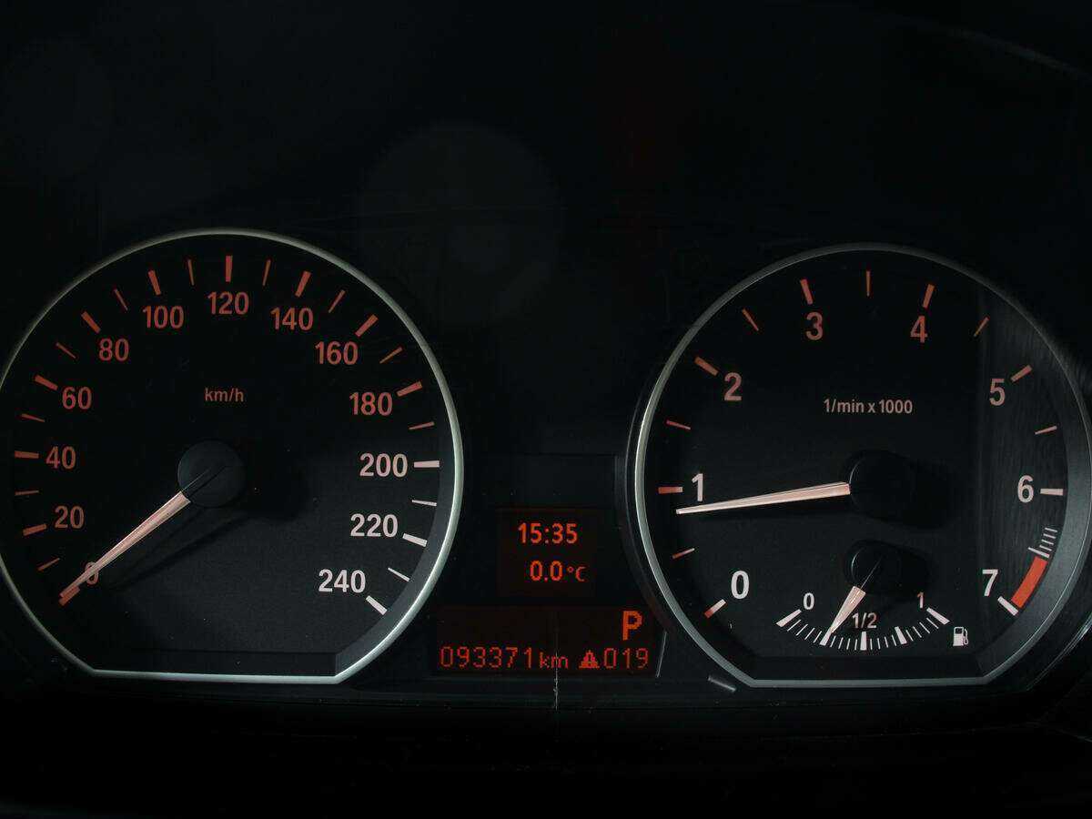 BMW 1 серии 2010 года с пробегом. Фото: #9