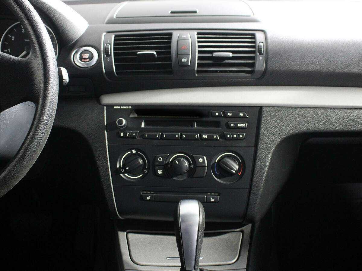 BMW 1 серии 2010 года с пробегом. Фото: #11