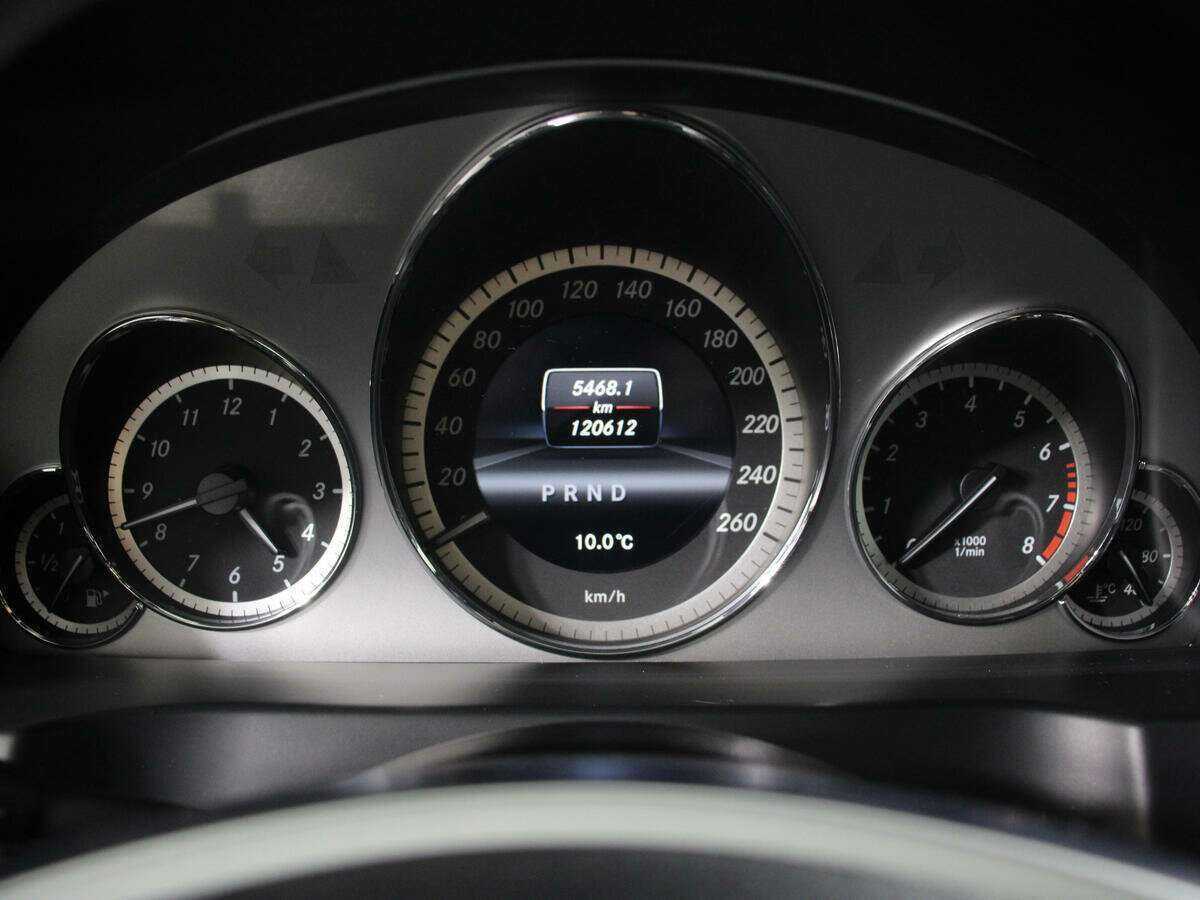 Mercedes-Benz E-Класс 2013 года с пробегом. Фото: #8