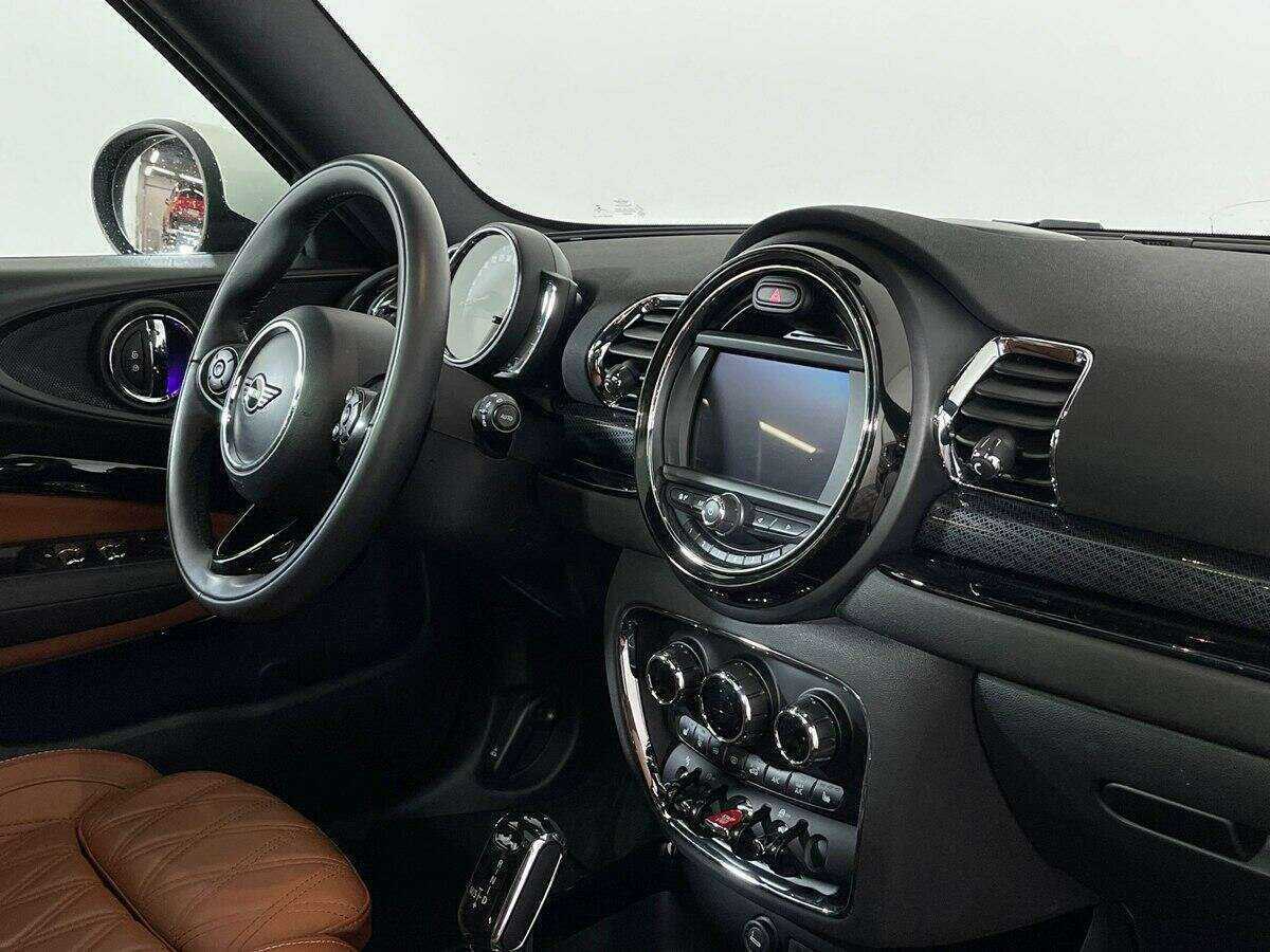 Mini Clubman 2020 года с пробегом. Фото: #8