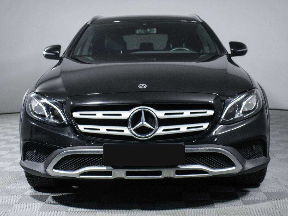 Mercedes-Benz E-Класс 2017 года с пробегом. Фото: #1