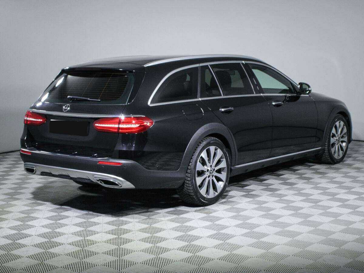Mercedes-Benz E-Класс 2017 года с пробегом. Фото: #3