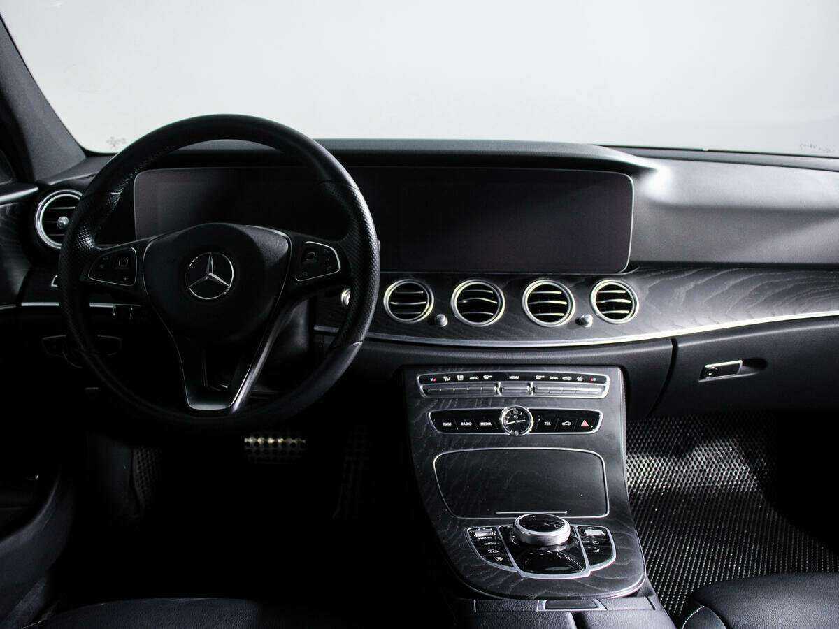 Mercedes-Benz E-Класс 2017 года с пробегом. Фото: #9