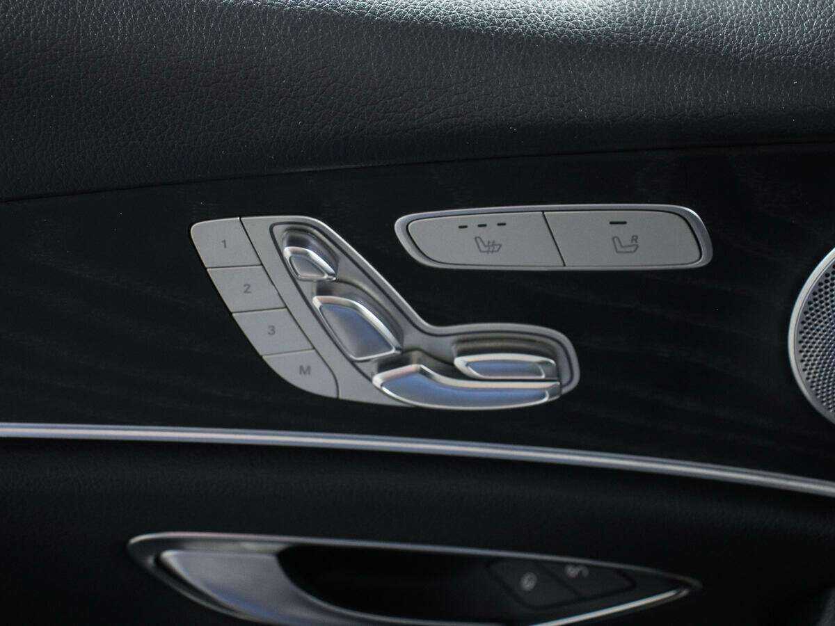 Mercedes-Benz E-Класс 2017 года с пробегом. Фото: #18