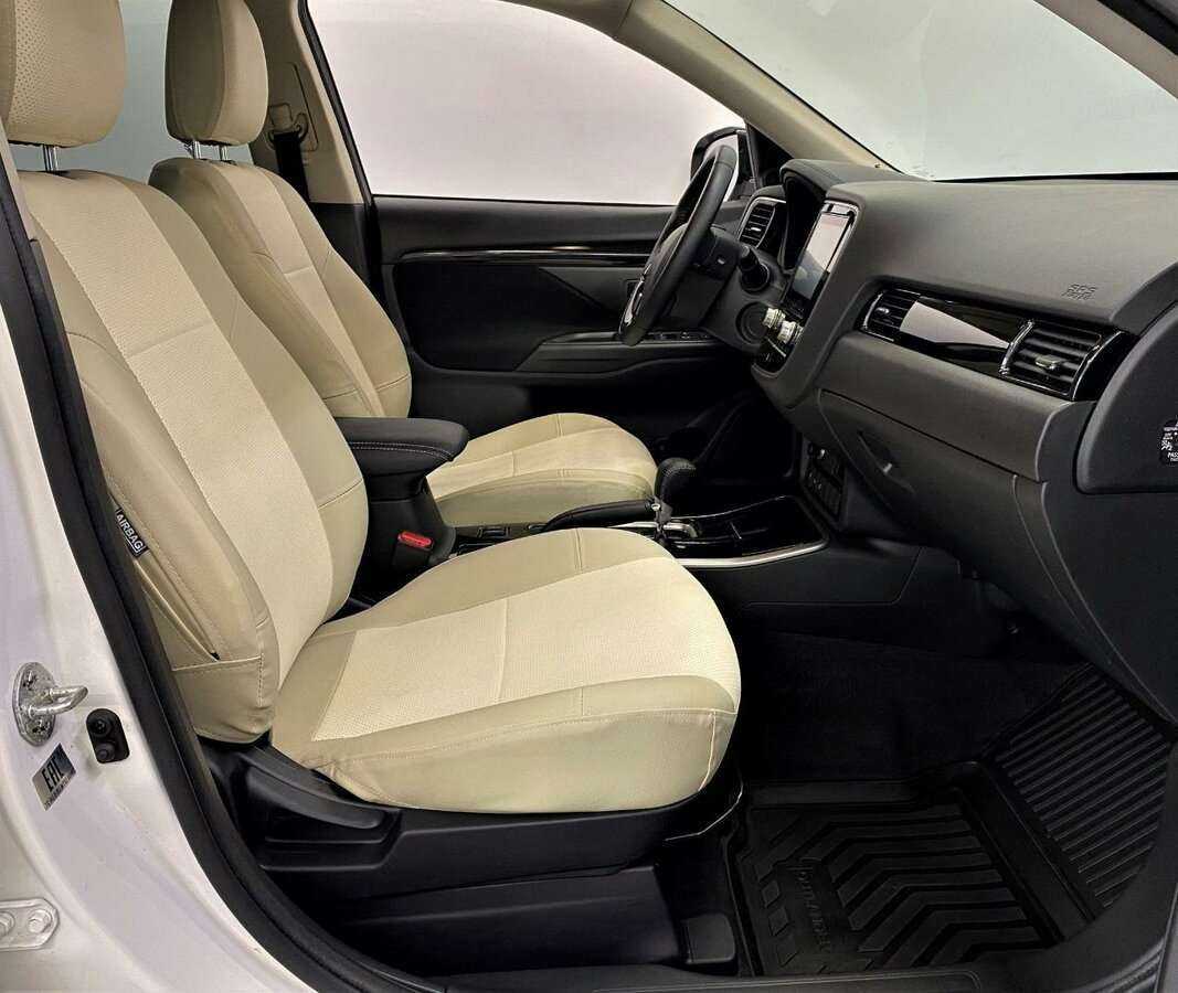 Mitsubishi Outlander 2021 года с пробегом. Фото: #13