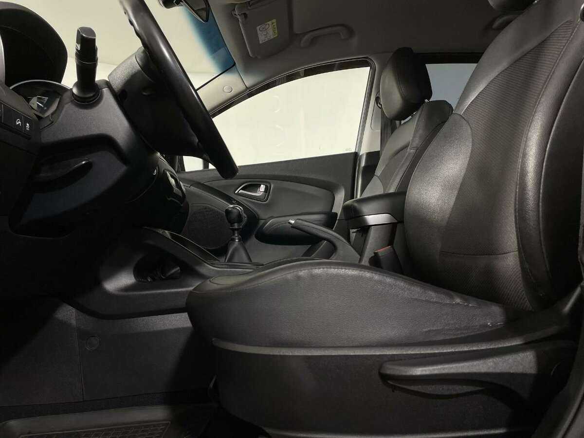 Б/У Хендай ай-икс35 2015 года. Фото: #9