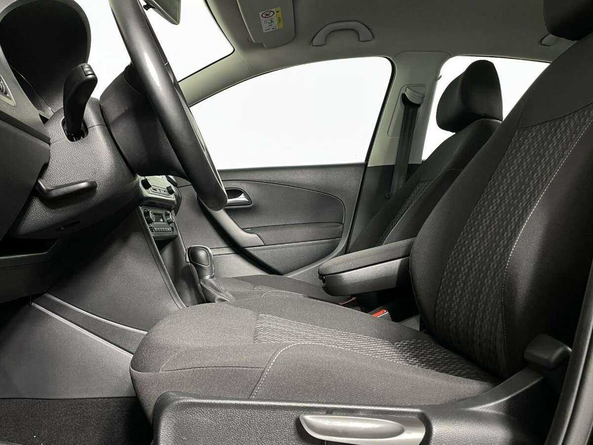 Б/У Фольксваген Поло 2019 года. Фото: #8