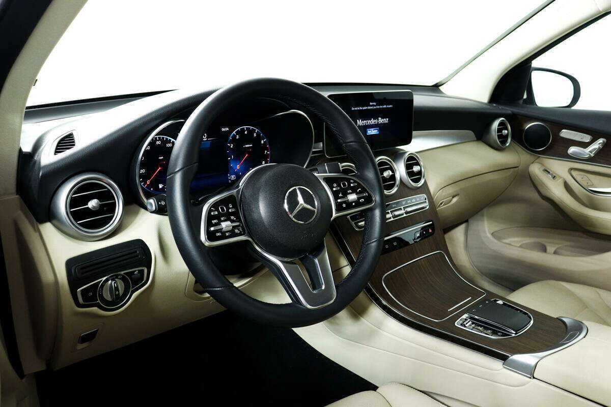 Mercedes-Benz GLC 2022 года с пробегом. Фото: #12