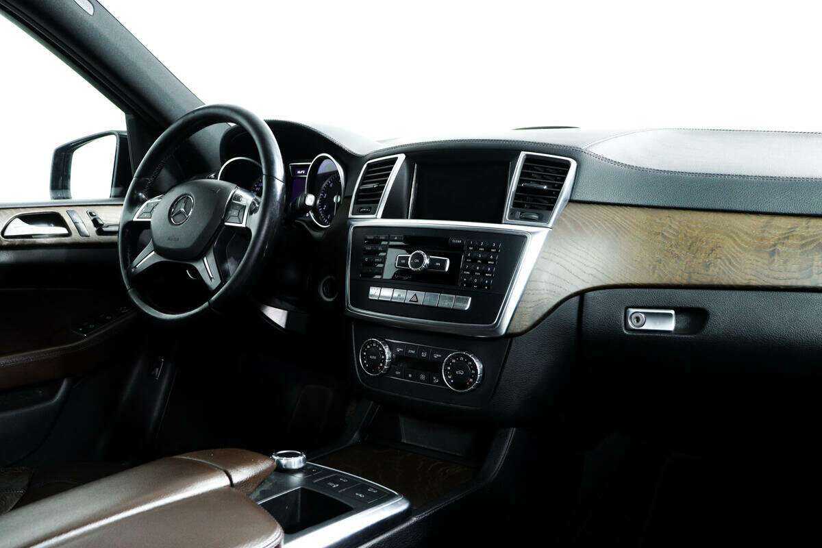 Mercedes-Benz GL-Класс 2015 года с пробегом. Фото: #8