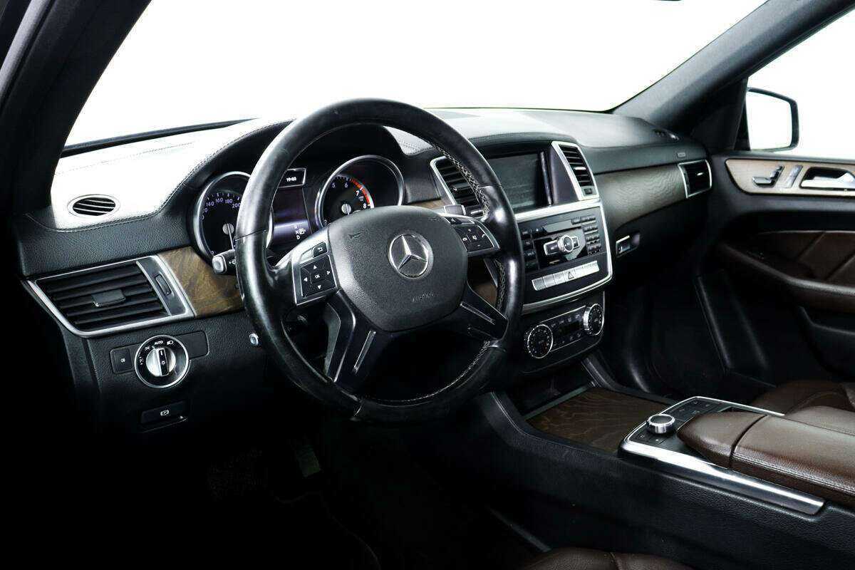 Mercedes-Benz GL-Класс 2015 года с пробегом. Фото: #12