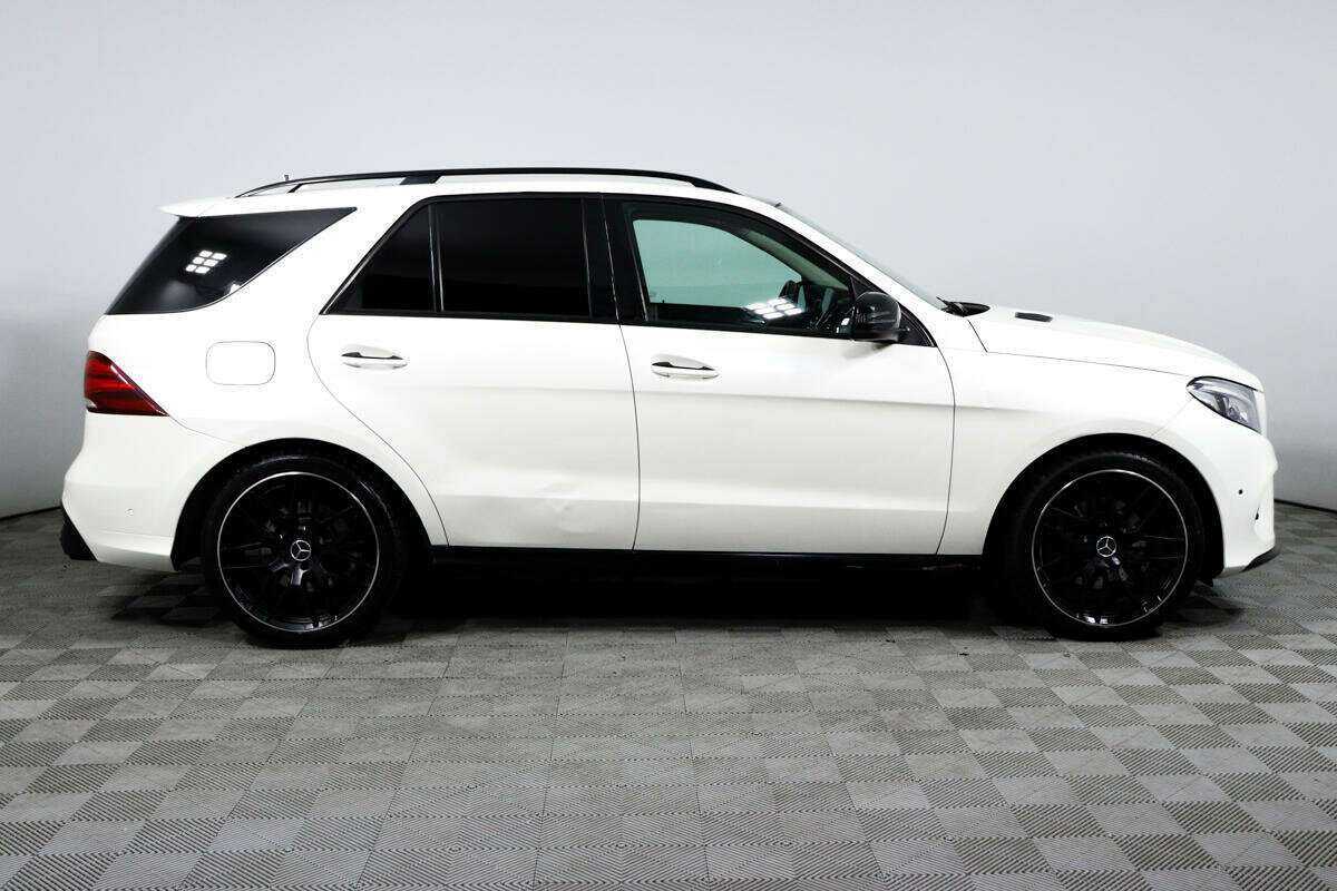 Mercedes-Benz GLE AMG 2017 года с пробегом. Фото: #3