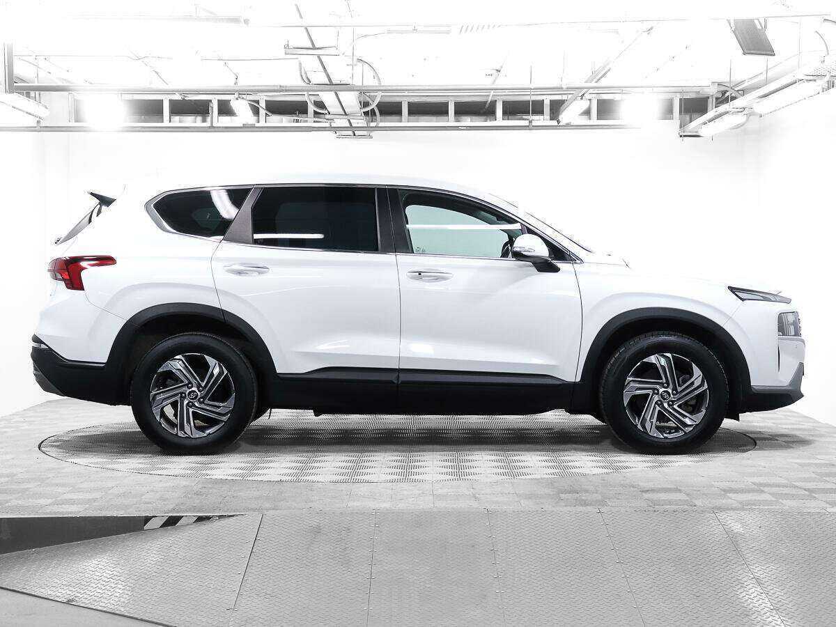 Hyundai Santa Fe 2021 года с пробегом. Фото: #2