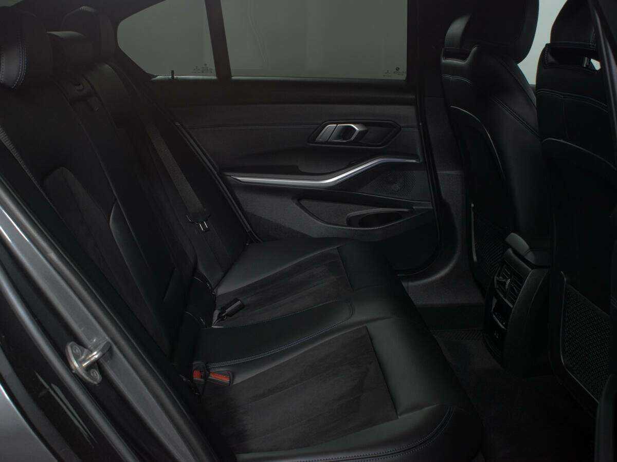 BMW 3 серии 2021 года с пробегом. Фото: #8