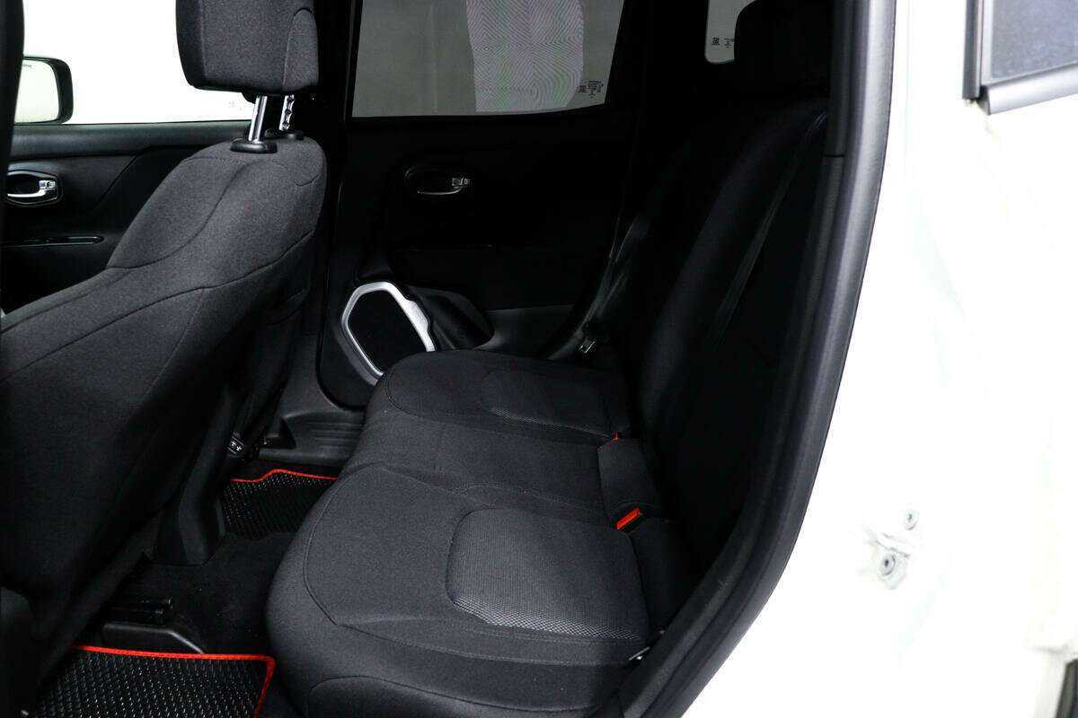 Jeep Renegade 2018 года с пробегом. Фото: #11