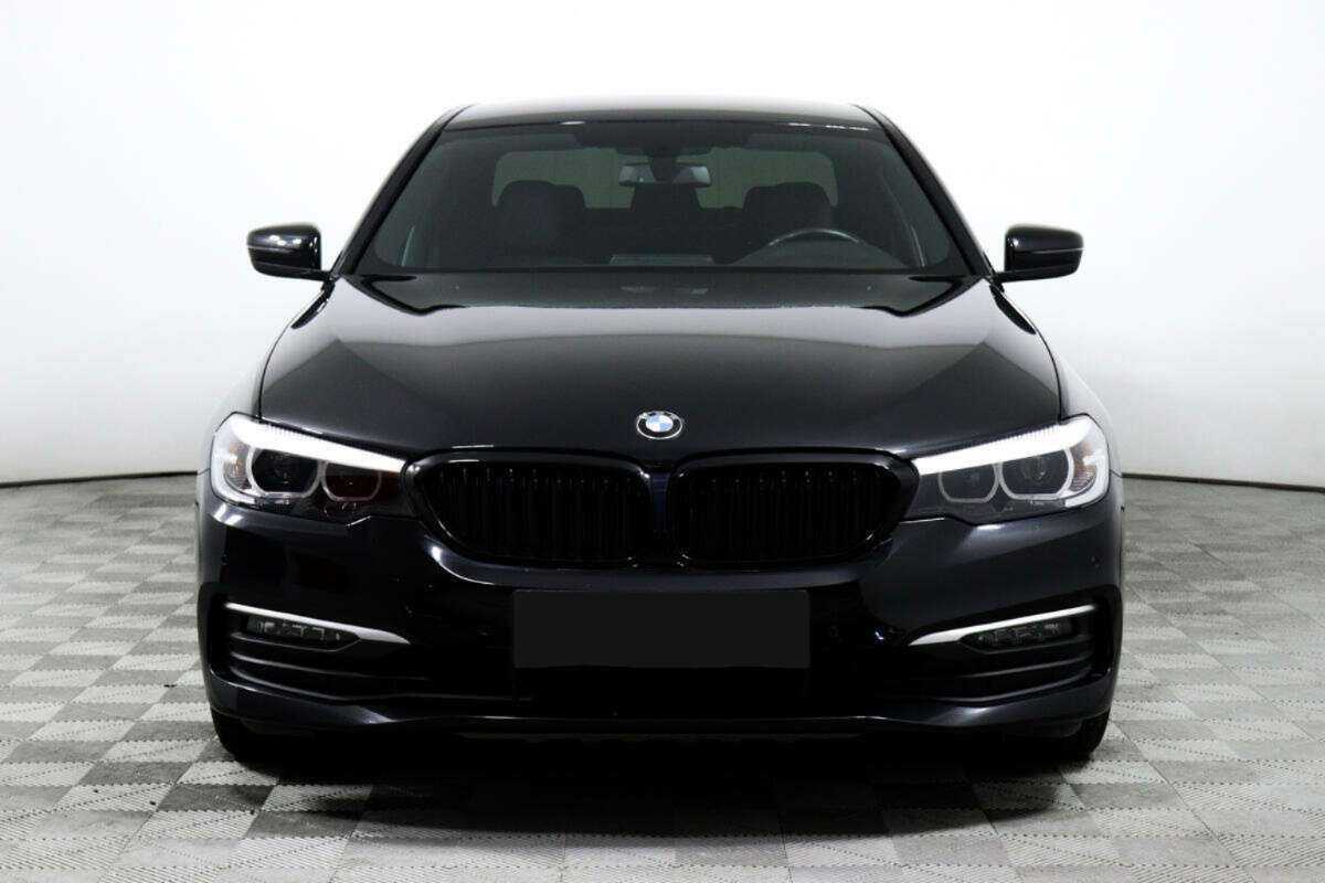 BMW 5 серии 2018 года с пробегом. Фото: #1