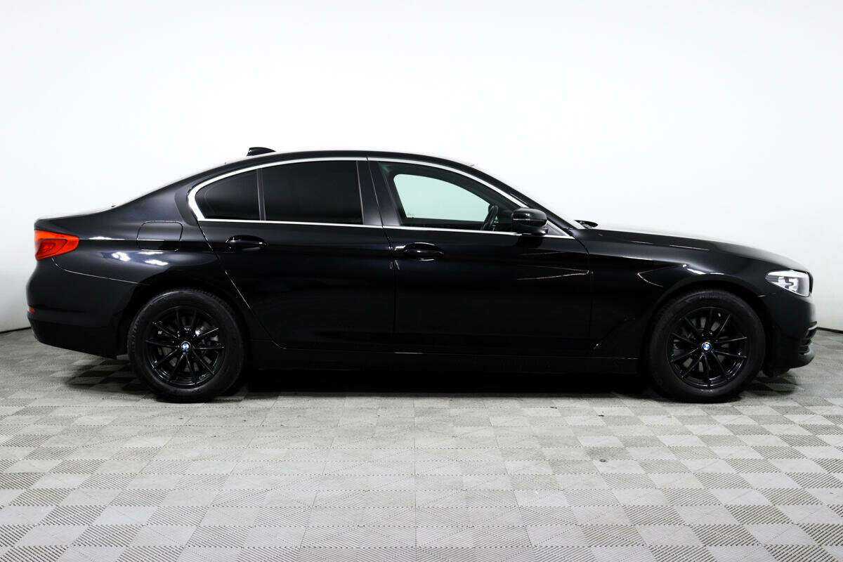 BMW 5 серии 2018 года с пробегом. Фото: #3