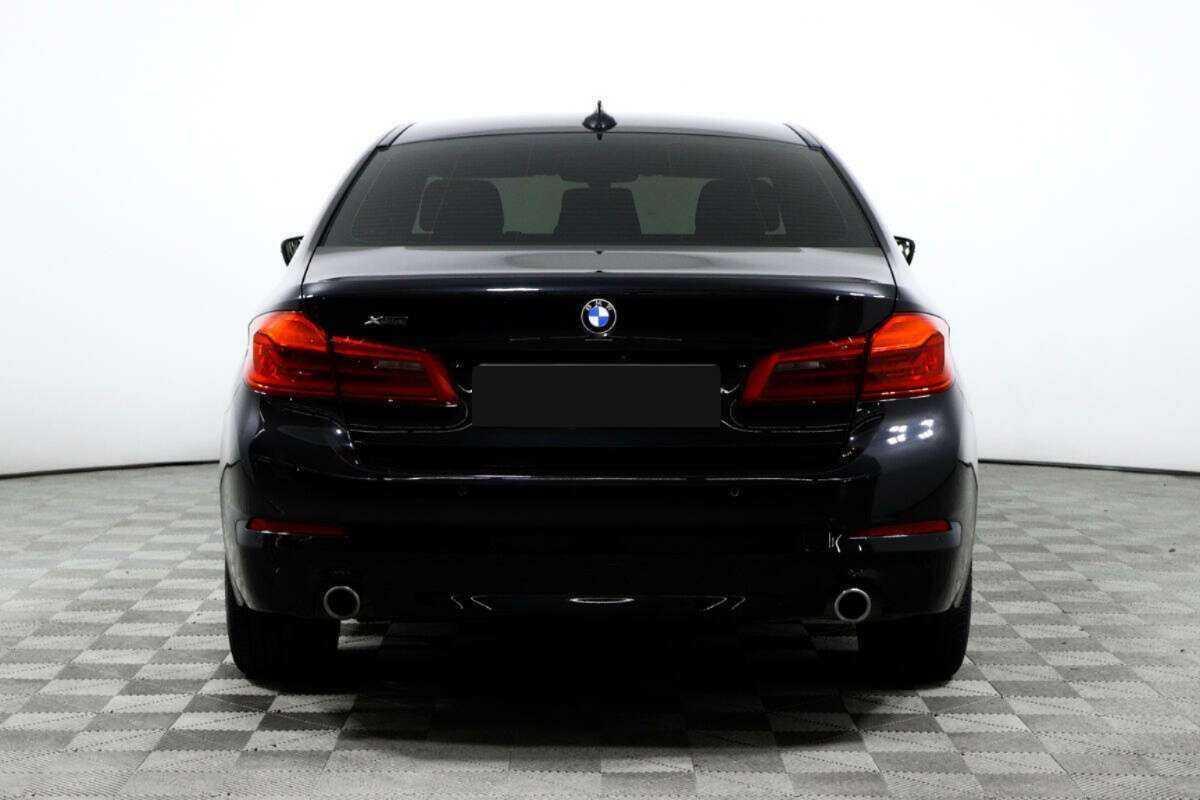 BMW 5 серии 2018 года с пробегом. Фото: #5