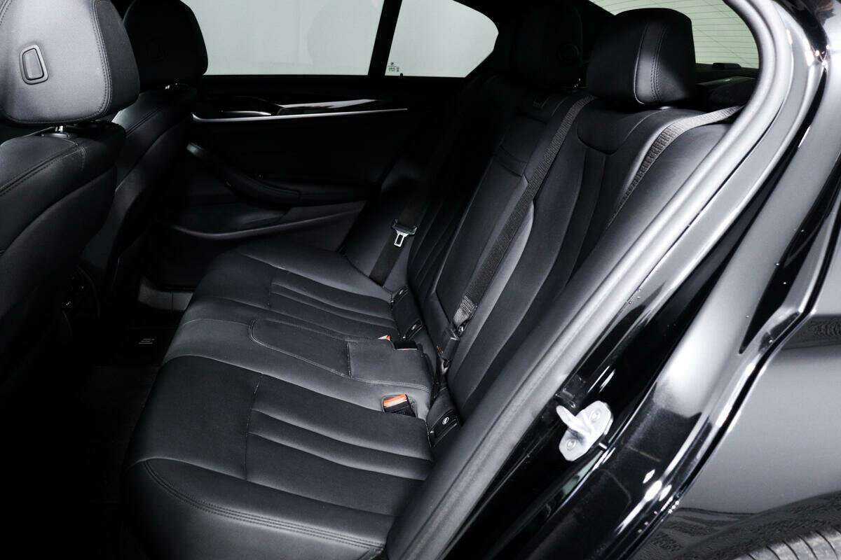 BMW 5 серии 2018 года с пробегом. Фото: #11