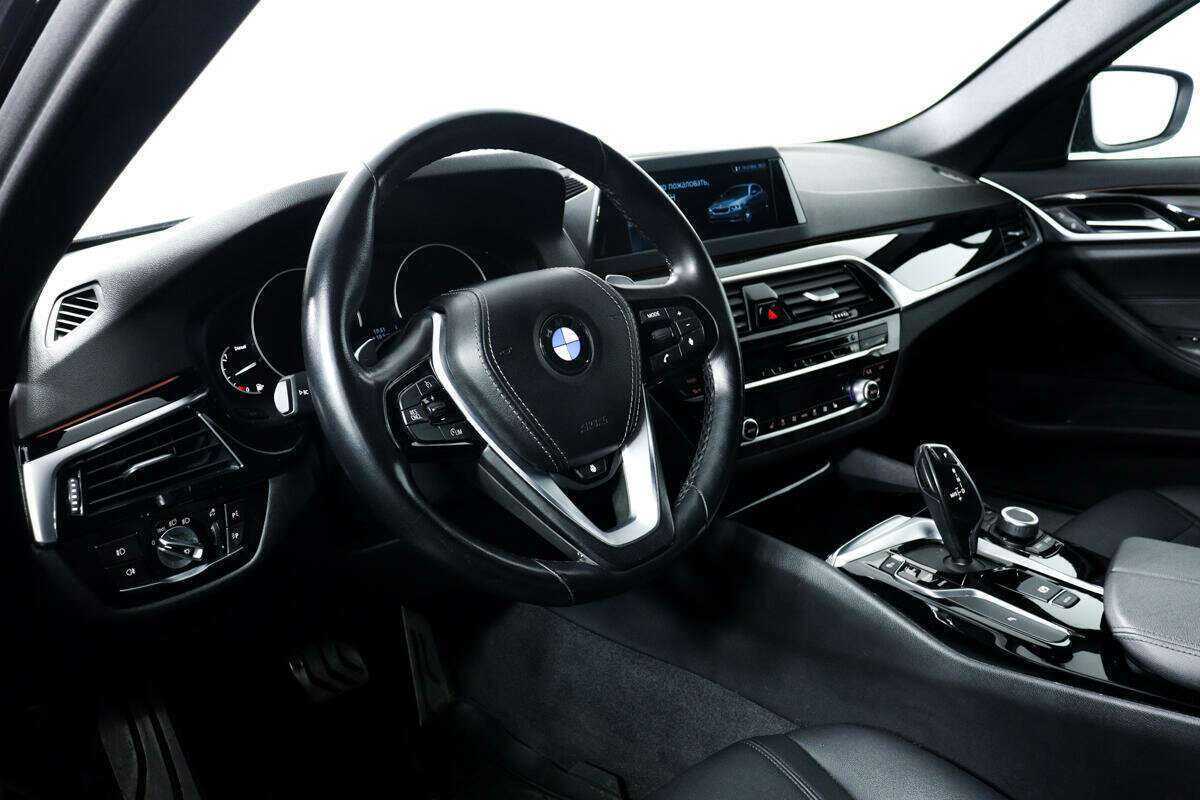 BMW 5 серии 2018 года с пробегом. Фото: #12