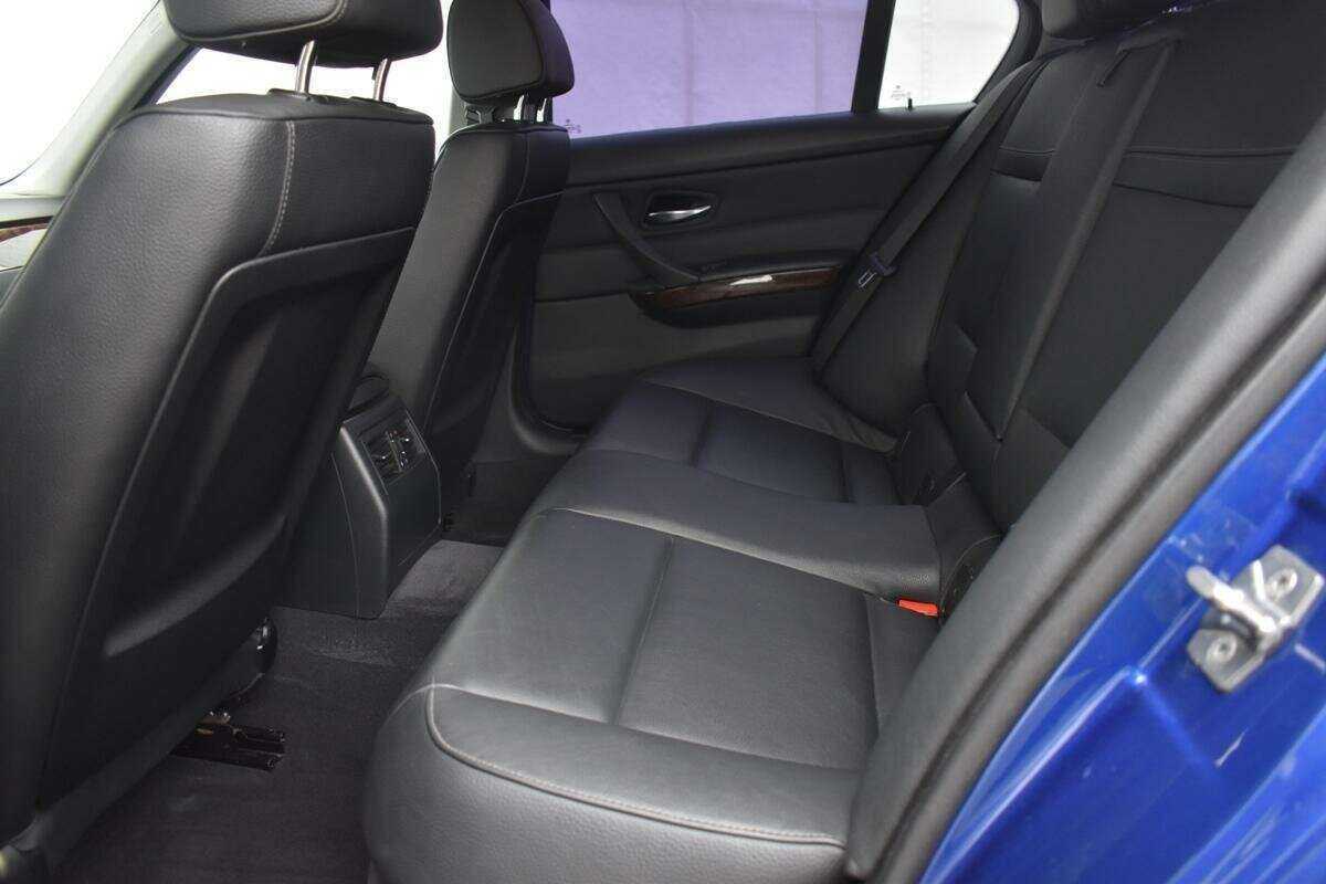 BMW 3 серии 2009 года с пробегом. Фото: #9