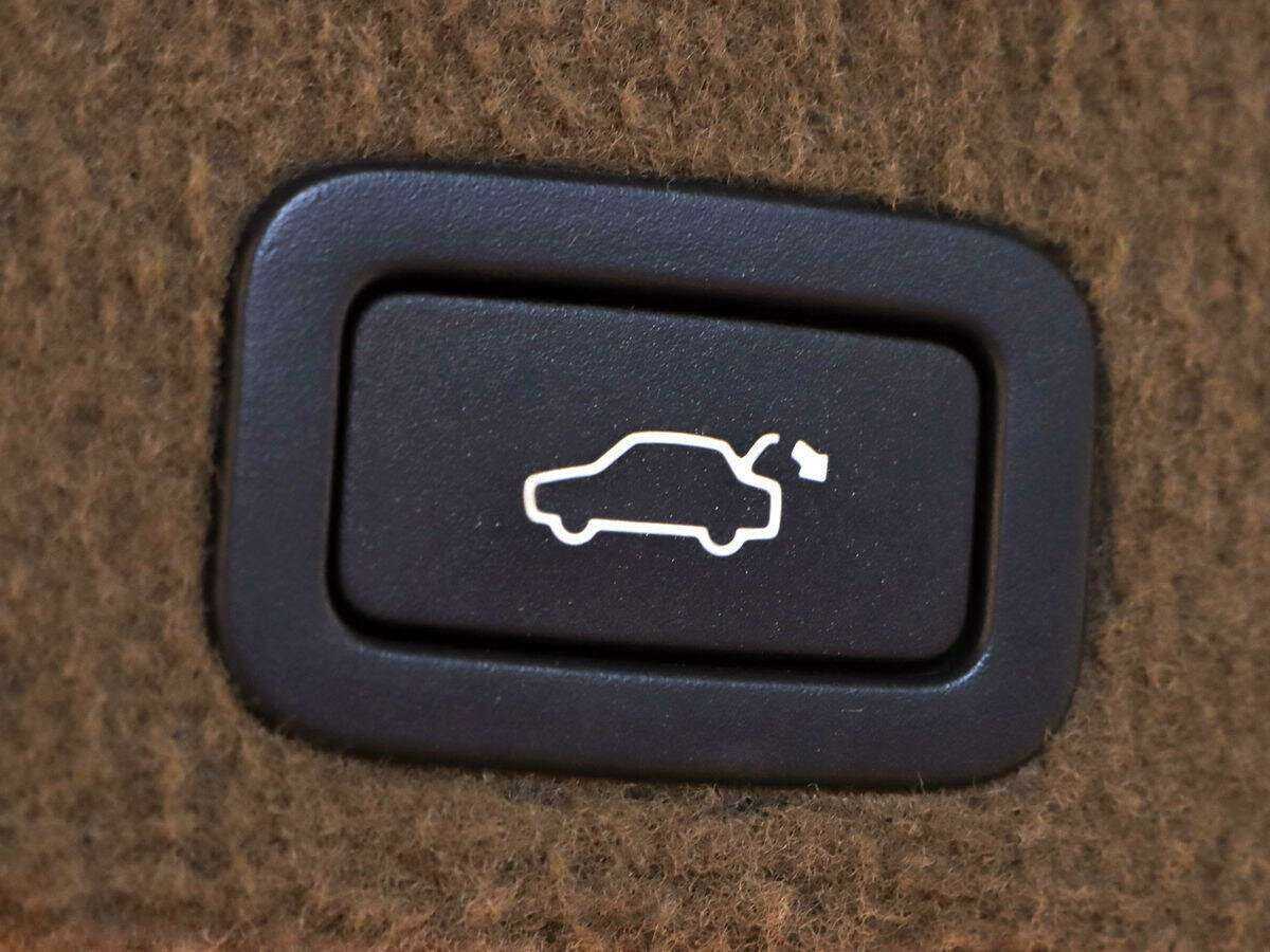 Volvo XC60 2010 года с пробегом. Фото: #9