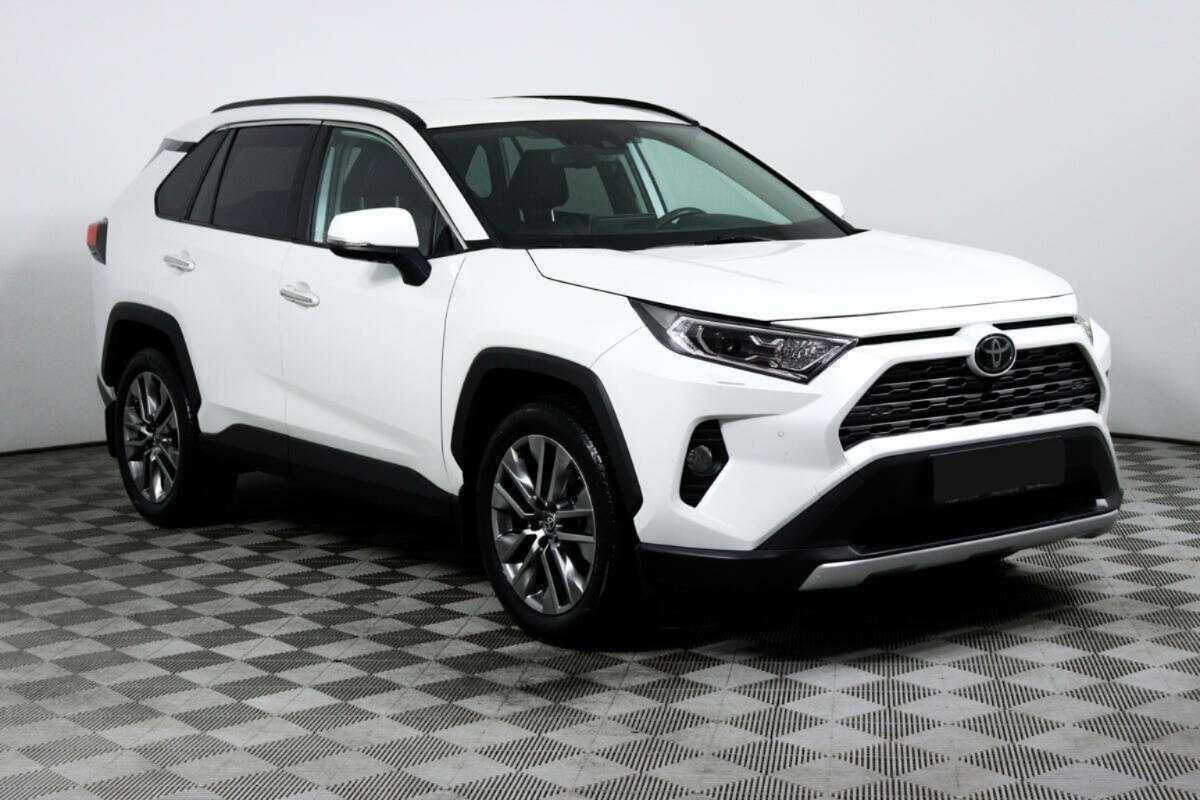 Toyota RAV4 2020 года с пробегом. Фото: #2