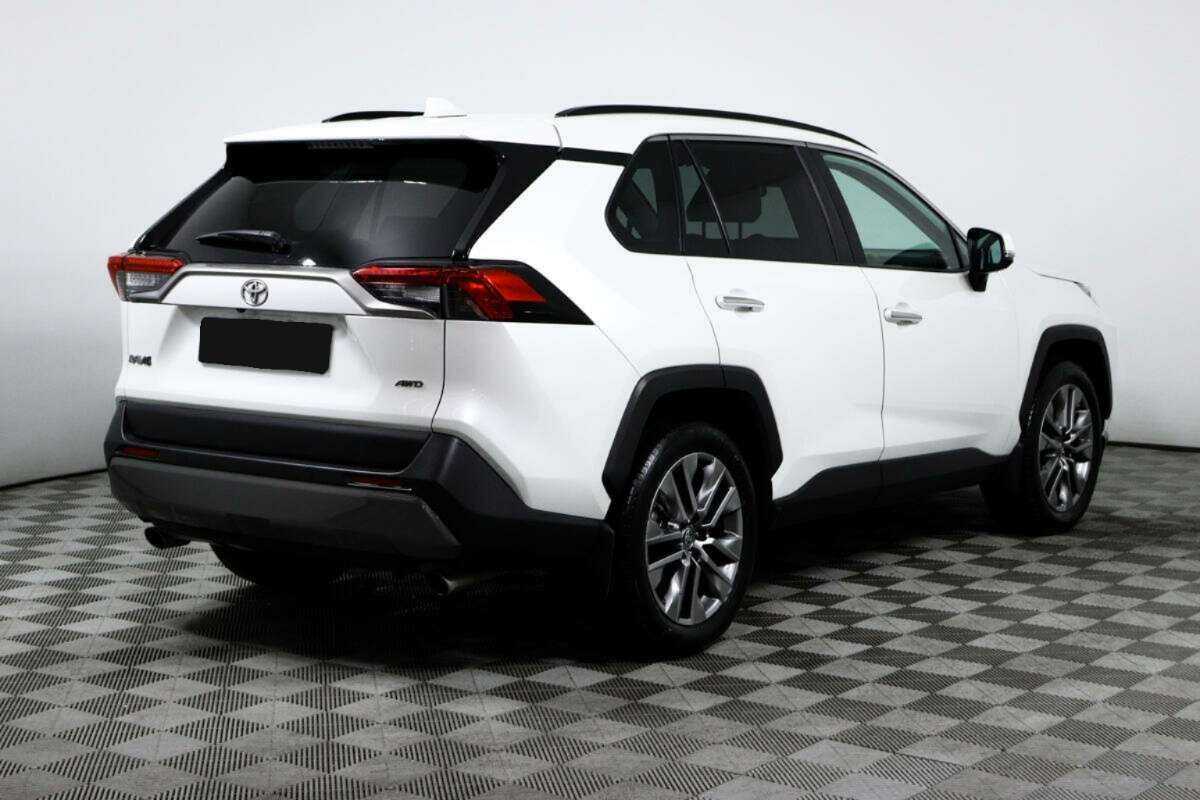 Toyota RAV4 2020 года с пробегом. Фото: #4