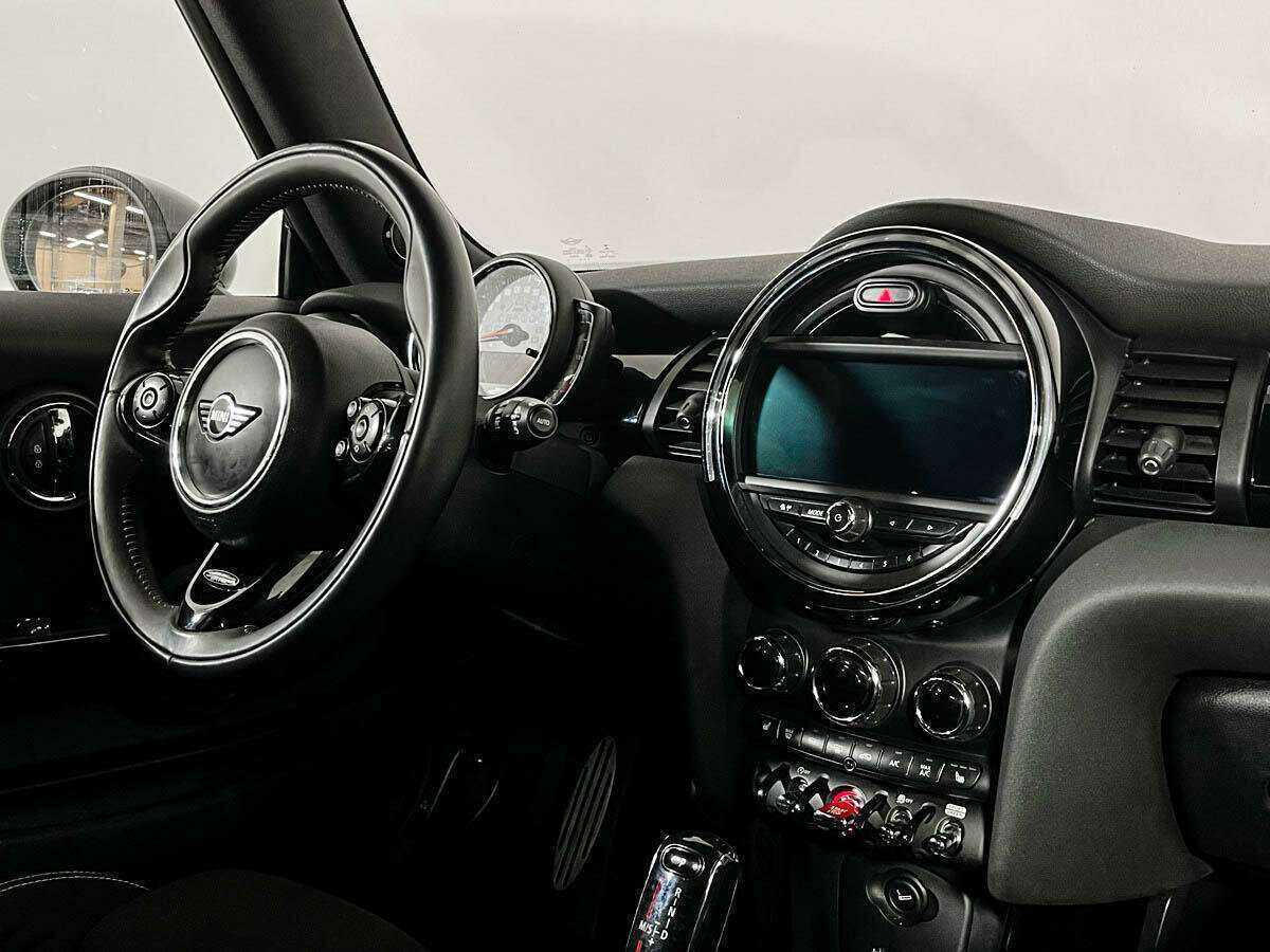 Mini Hatch 2018 года с пробегом. Фото: #6