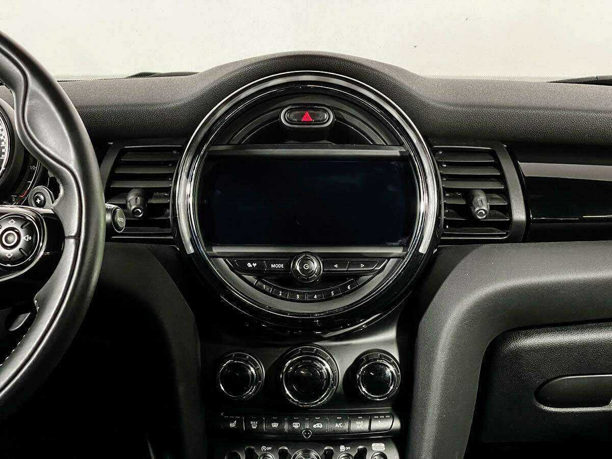 Mini Hatch 2018 года с пробегом. Фото: #9